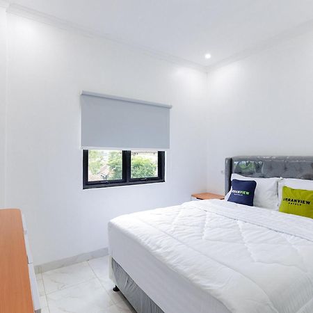 Urbanview Hotel Amira Syariah Bogor Pamoyanan Екстериор снимка