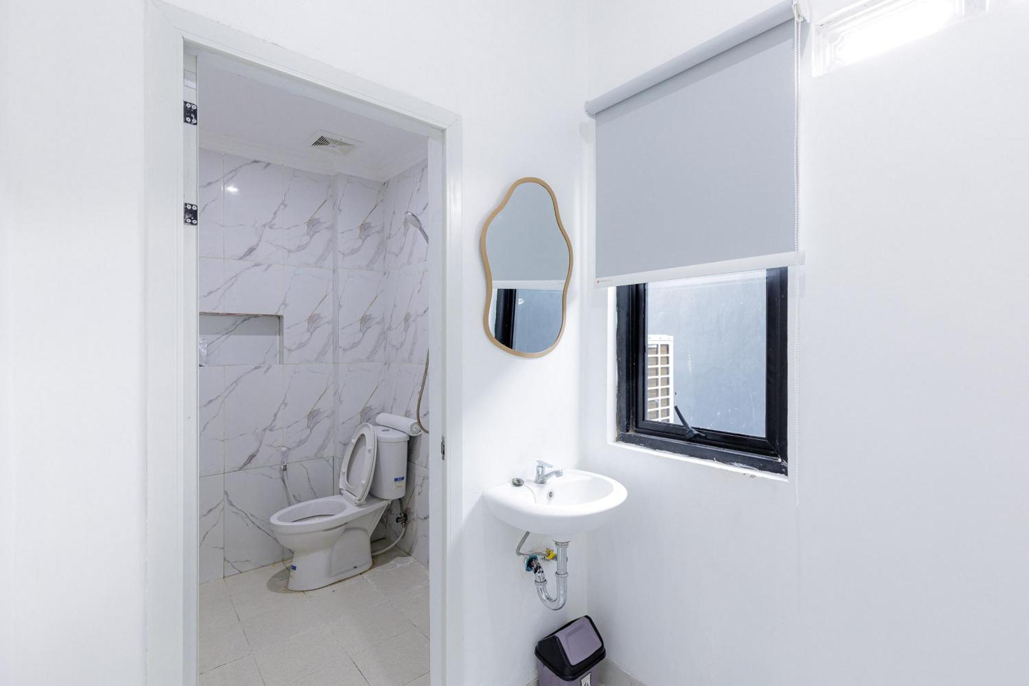 Urbanview Hotel Amira Syariah Bogor Pamoyanan Екстериор снимка