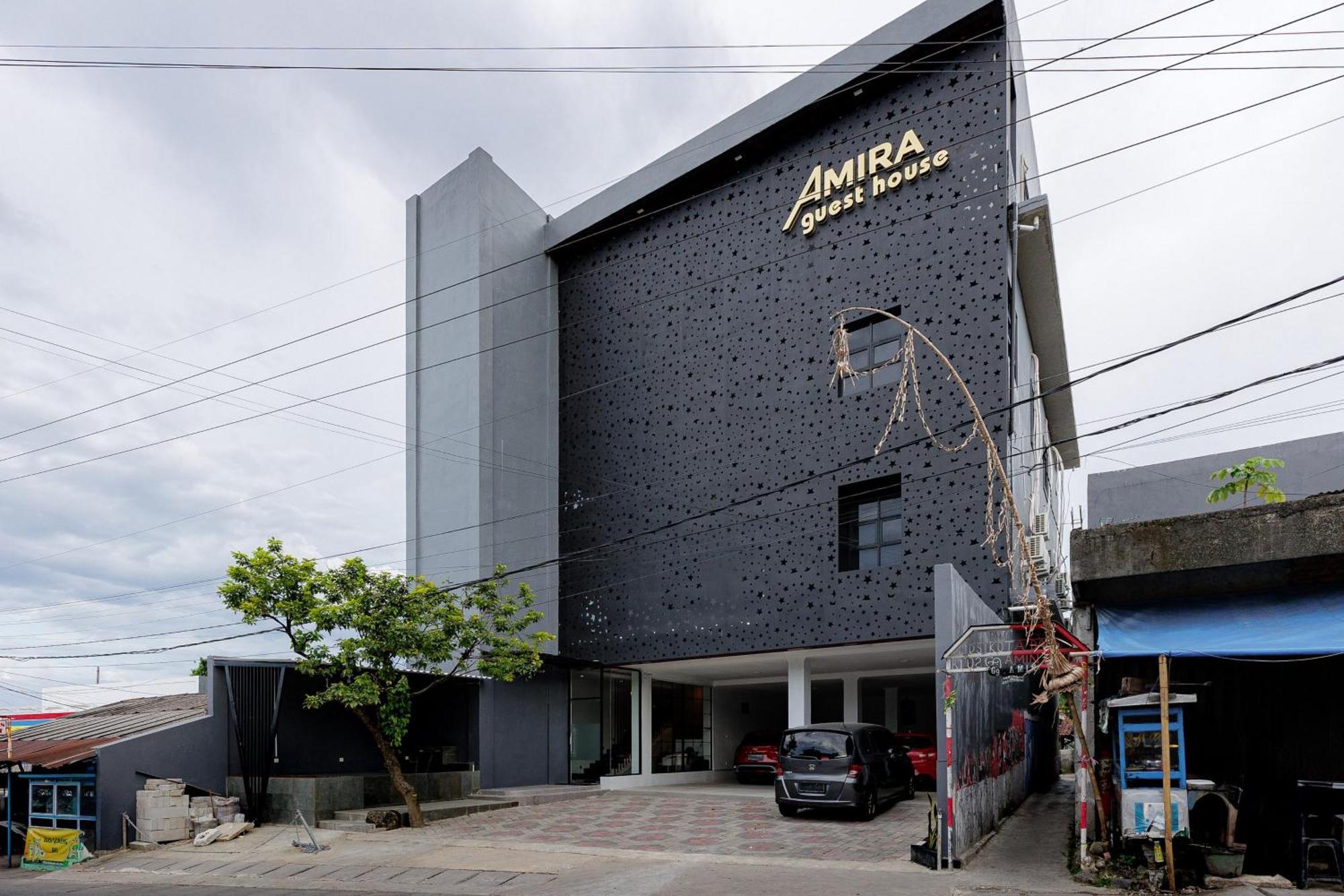 Urbanview Hotel Amira Syariah Bogor Pamoyanan Екстериор снимка